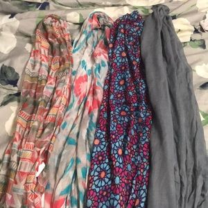 Lot of scarves (4)